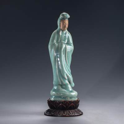 日本大阪雅和auction 2025金秋競賣會第一期 - 明 龍泉窯青瓷觀音 尺寸:W:7cm 備註:底座
