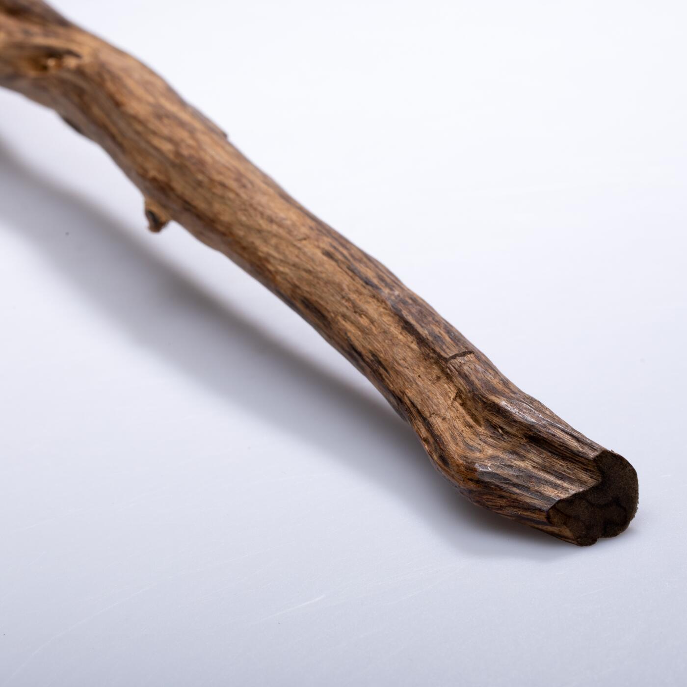 日本大阪雅和auction 2025金秋競賣會第一期 松隠軒 志野流/御家流 伽羅沈香 尺寸:重:79g 備註:木箱