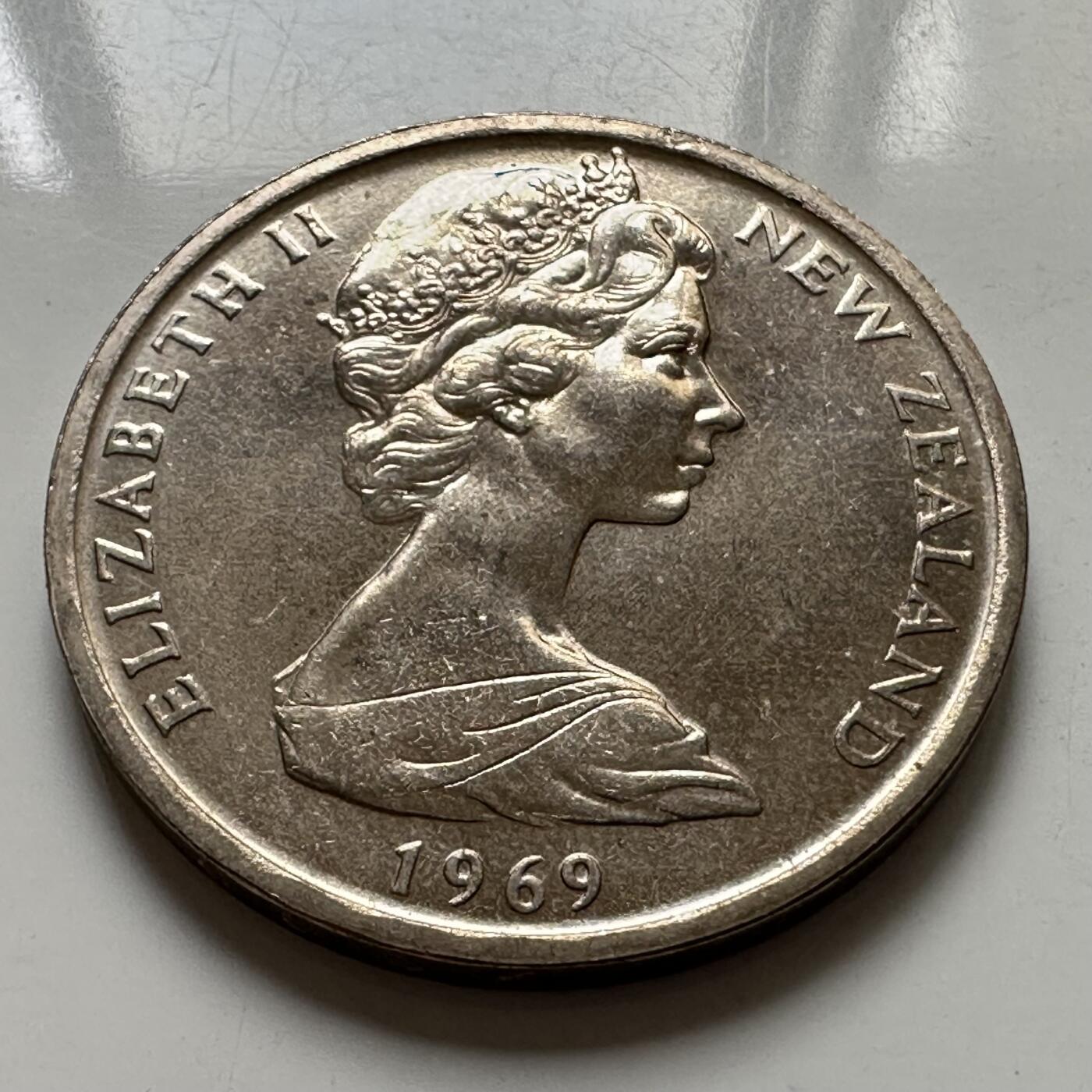 🌹外币初藏🌹🐯2025年第123场  每周二四六晚8️⃣点 接代拍 新西兰1969年50分 全新好品