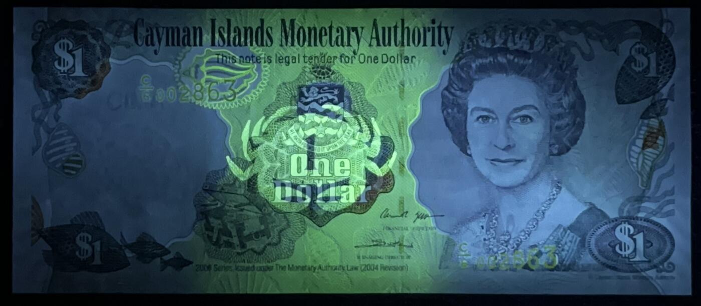 小福收藏拍卖第197期 裸钞场 本期有多张豹子号靓号 百慕大03年50元纪念钞百位号 马来亚和英属婆罗洲开国第一张纸币大冠女王 马来亚 41年1元英王乔六 法属太平洋10000法郎 捷克1000克朗纪念钞千位号  卢森堡 1000法郎  萨尔瓦多样钞 匈牙利 法罗群岛 危地马拉等多国精美纸币