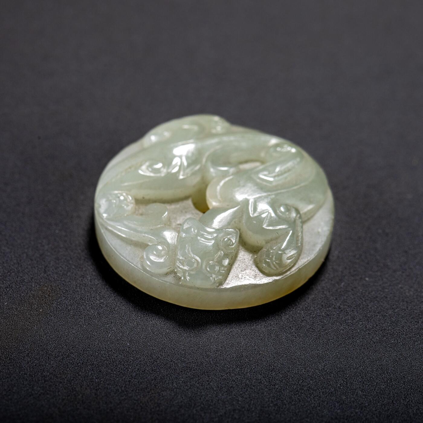 日本大阪雅和auction 2025金秋競賣會第一期 清 玉墜 玉珮 三點 尺寸:尺寸不一x3