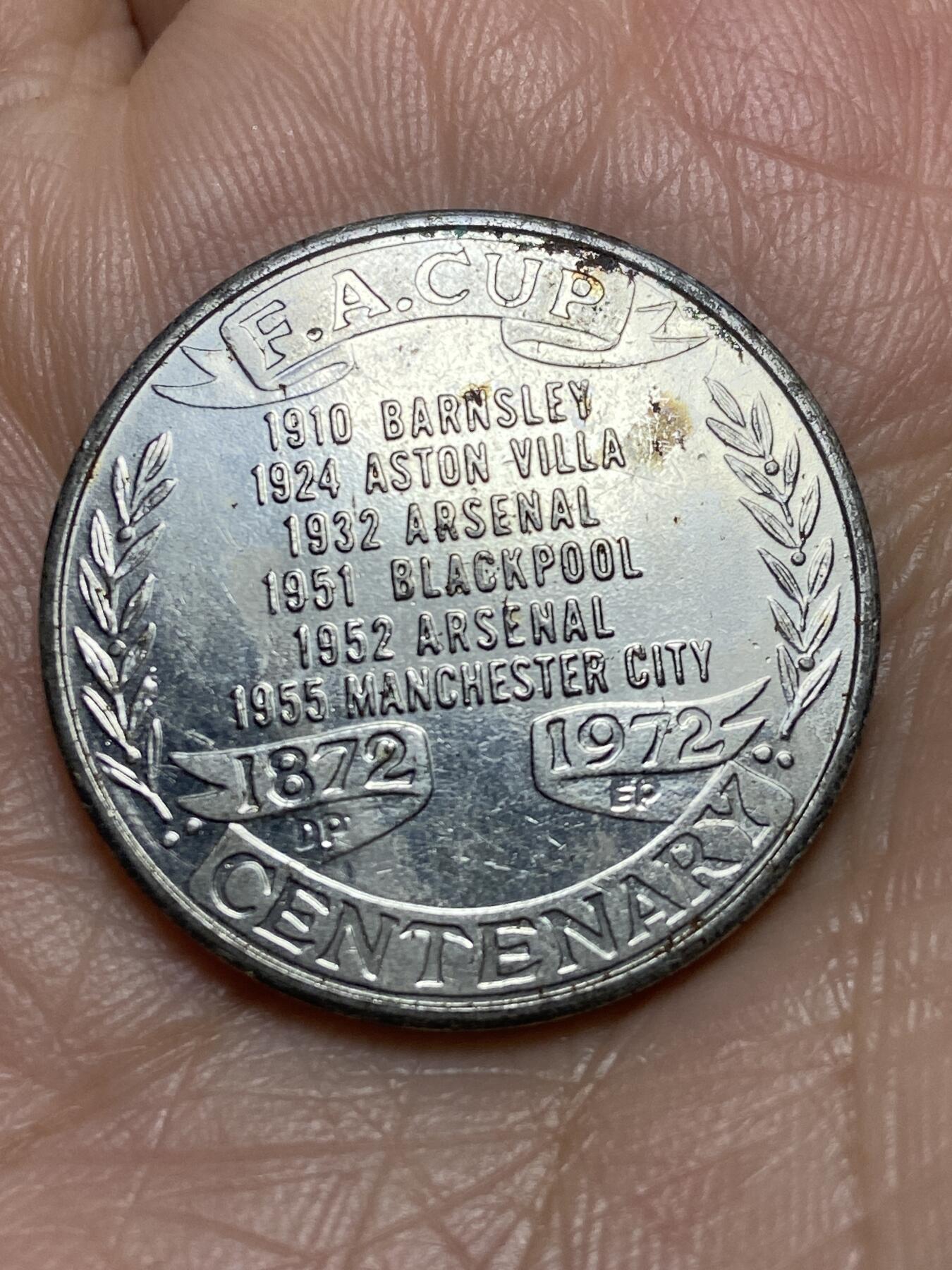 2025年第一百二十二场(总第一百四十八场）外国好品散币(免佣金) 英国🇬🇧足总杯纪念章