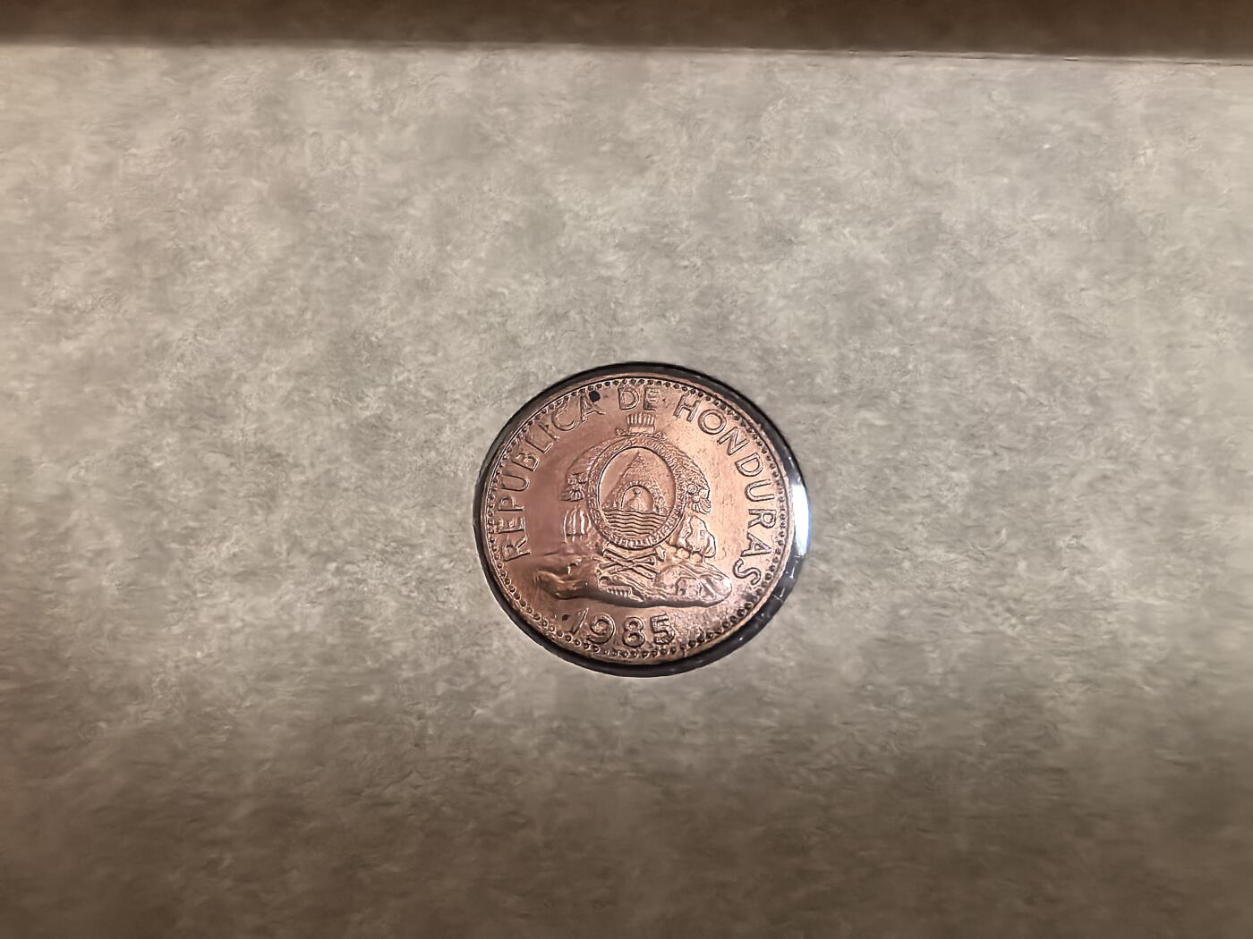 长老汇蛇年精选第七十场拍卖 世界各国钱币——洪都拉斯，含1980年1伦皮拉纸钞+1985年1分铜币