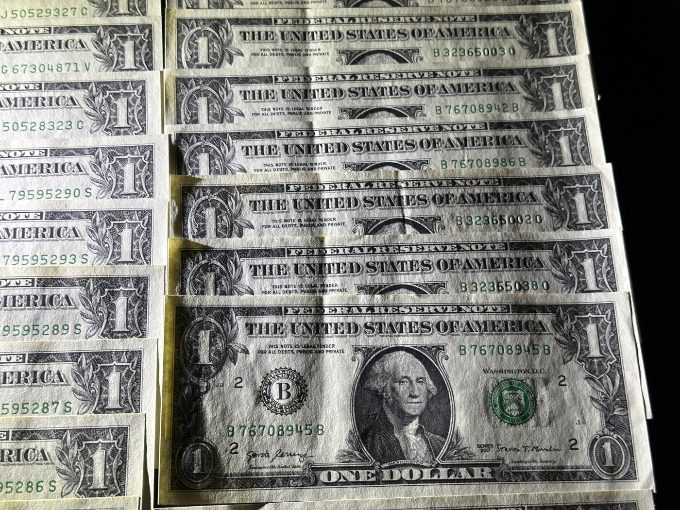 《外钞收藏家》第五百八十一期（畅拍场）（本平台长期征集拍品、欢迎藏友们联系合作）