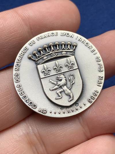 《竞宝斋》第435场 周日，周一2场连拍 （全场包邮） - 1985年法国波尔多第81届公证人大会纪念银章 16.4克 31.8mm