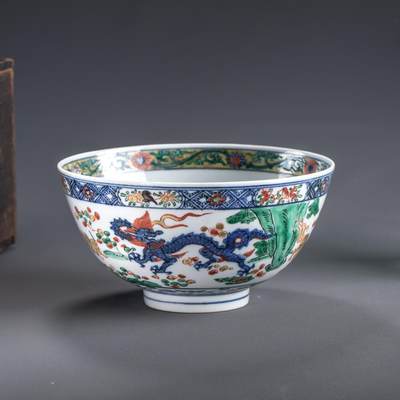 日本大阪雅和auction 2025金秋競賣會第一期 - 清 五彩瑞獸碗 尺寸:D:17 H:9cm 備註:木箱