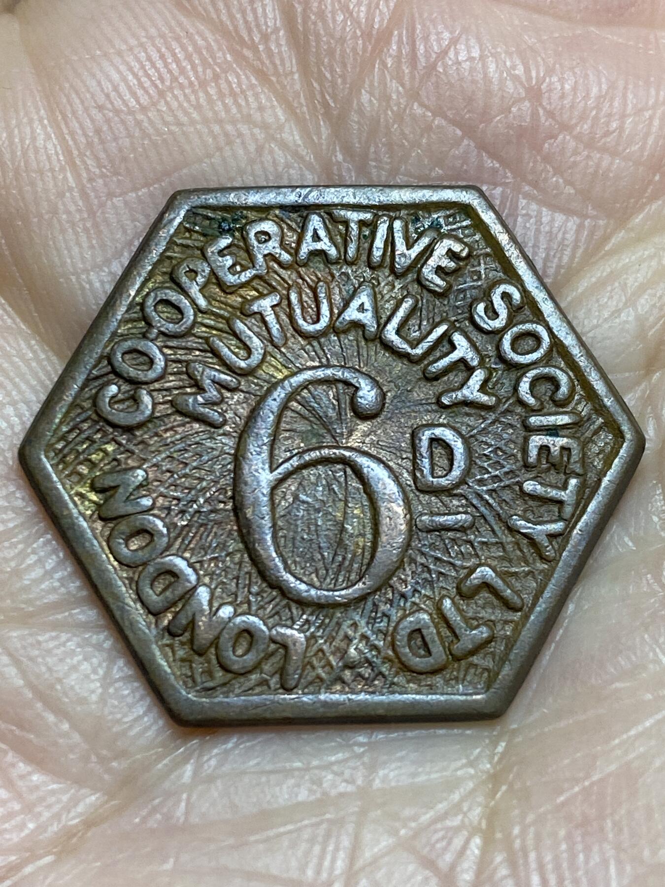 2025年第一百二十二场(总第一百四十八场）外国好品散币(免佣金) 稀少–英国🇬🇧合作社6便士六角代币