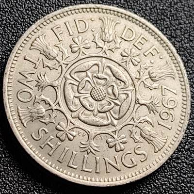 泉币菌-第123场-精品福利场(115场之后的本周末发货，感谢理解) - 好品 英国早期1967年2先令老镍币 伊丽莎白二世青年女王头像 28.3MM