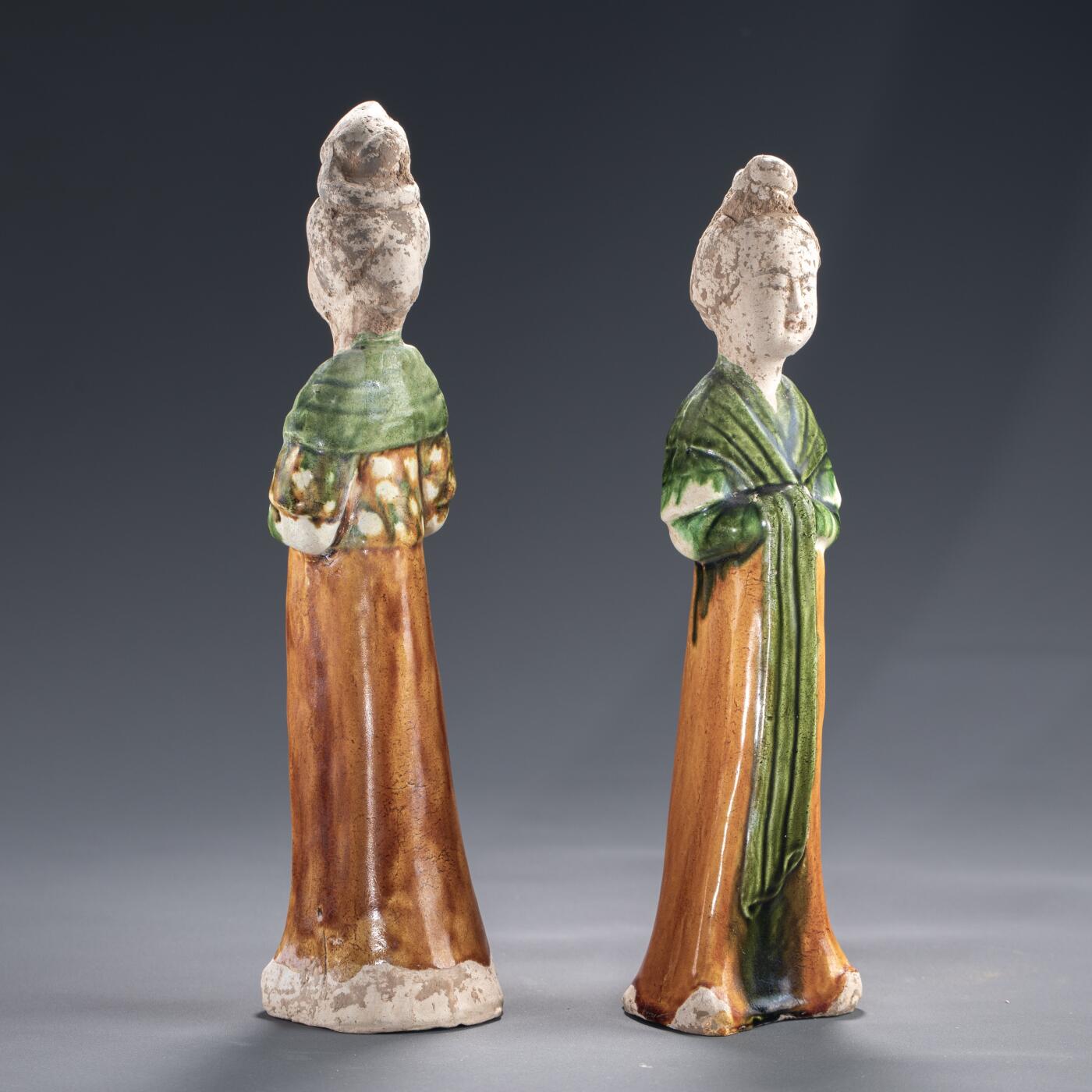 日本大阪雅和auction 2025金秋競賣會第一期 唐 三彩婦人佣 一對 尺寸:W:5 H:23 x2cm