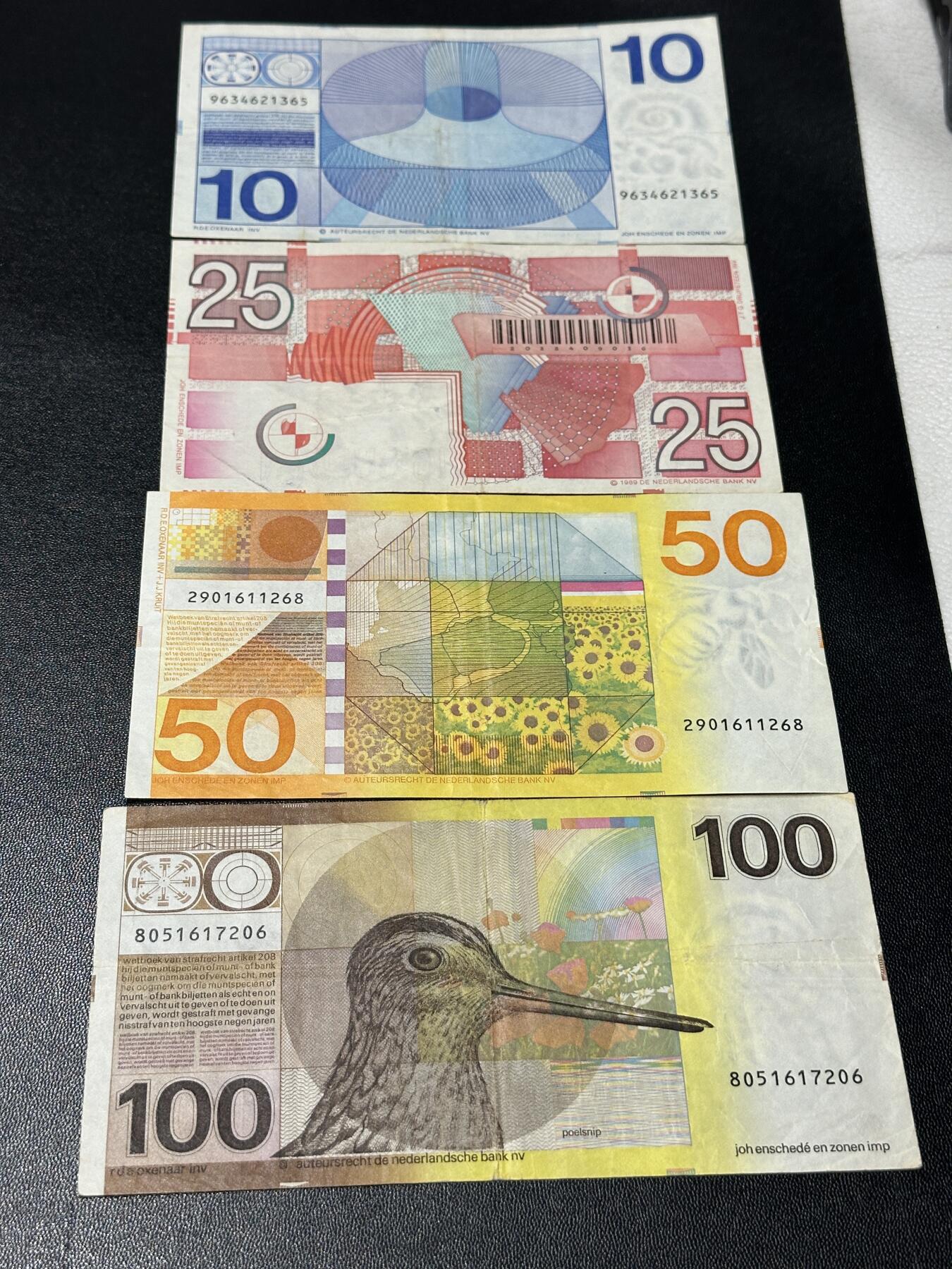 《外钞收藏家》第五百八十一期（畅拍场）（本平台长期征集拍品、欢迎藏友们联系合作）