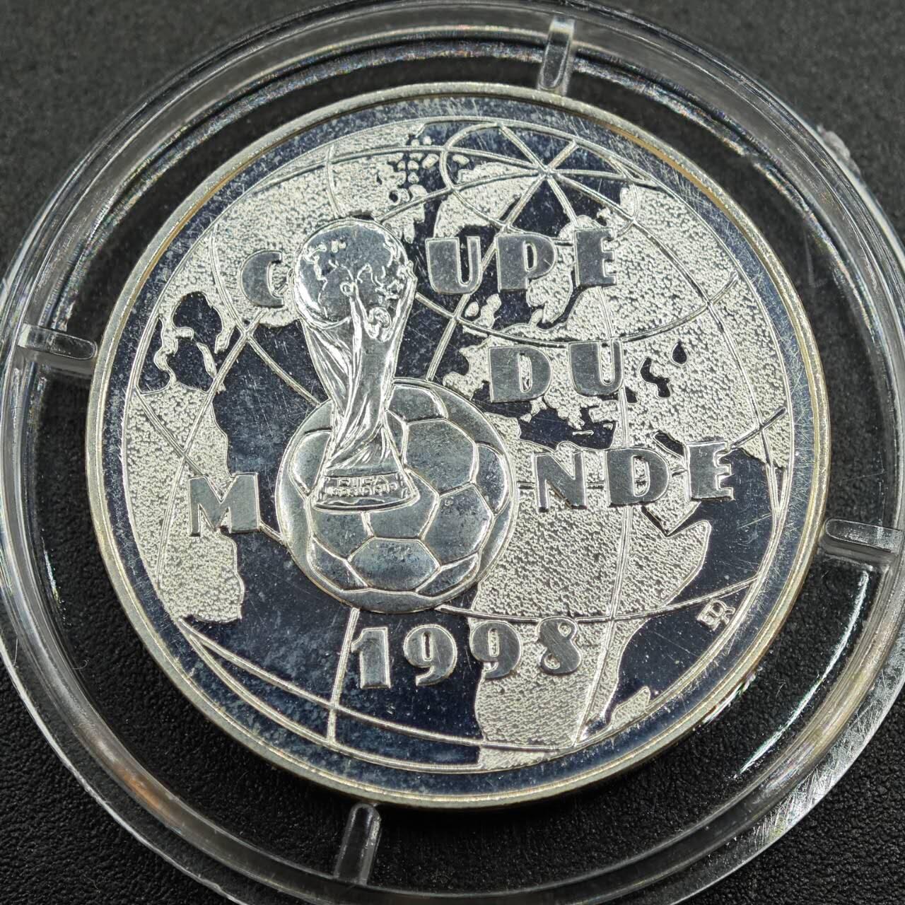 【淘币小摊】实时拍第七百八十七拍   银币套币场   满百包邮可预留二周 每周一统一发货   法国1997年世界杯1法郎银币12克900银 银价120