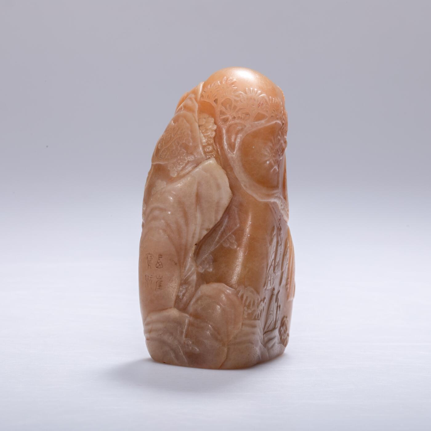 日本大阪雅和auction 2025金秋競賣會第一期 清 田黃山水人物擺件 尺寸:W:5 H:8cm