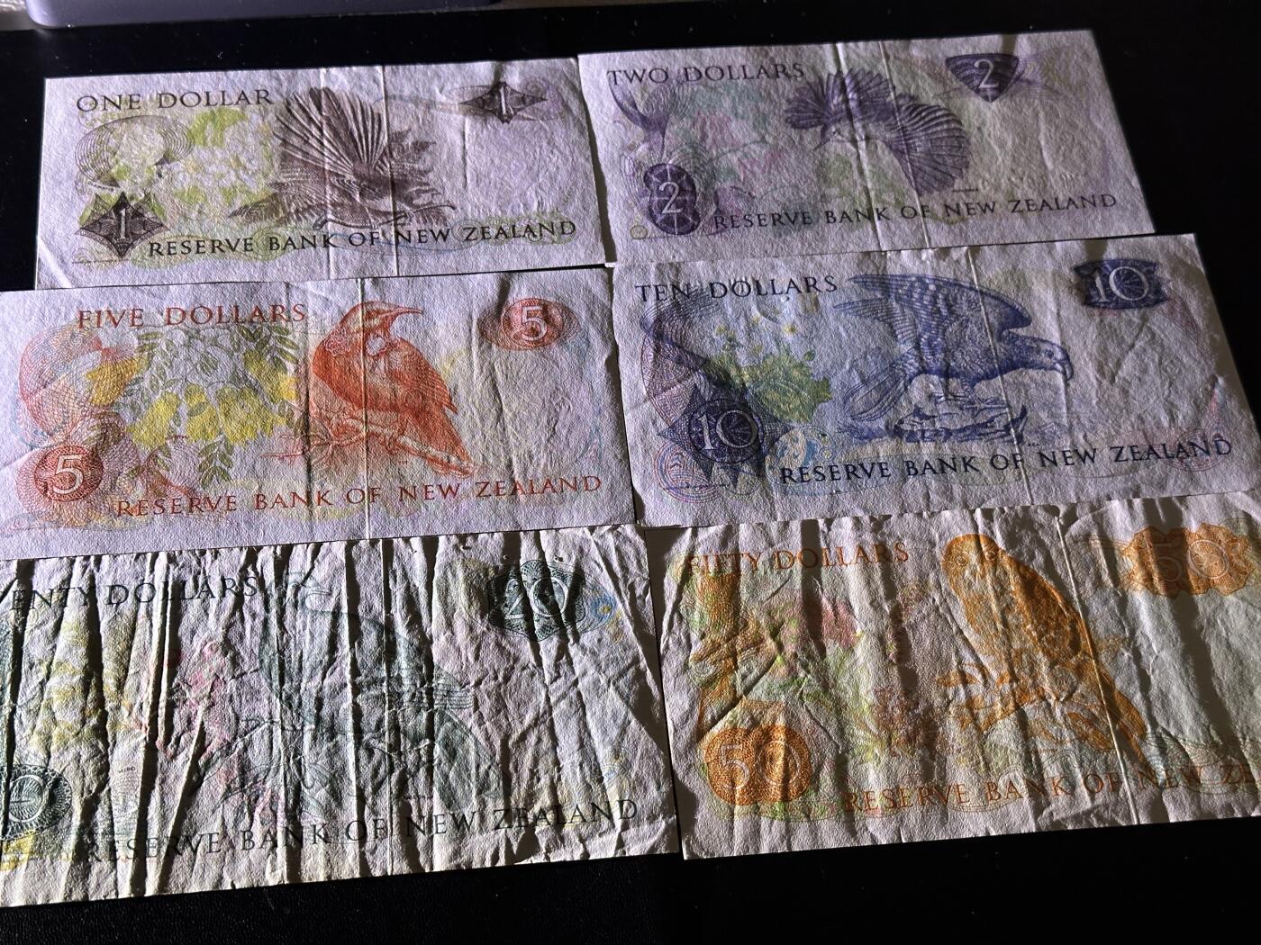 《外钞收藏家》第五百八十一期（畅拍场）（本平台长期征集拍品、欢迎藏友们联系合作）