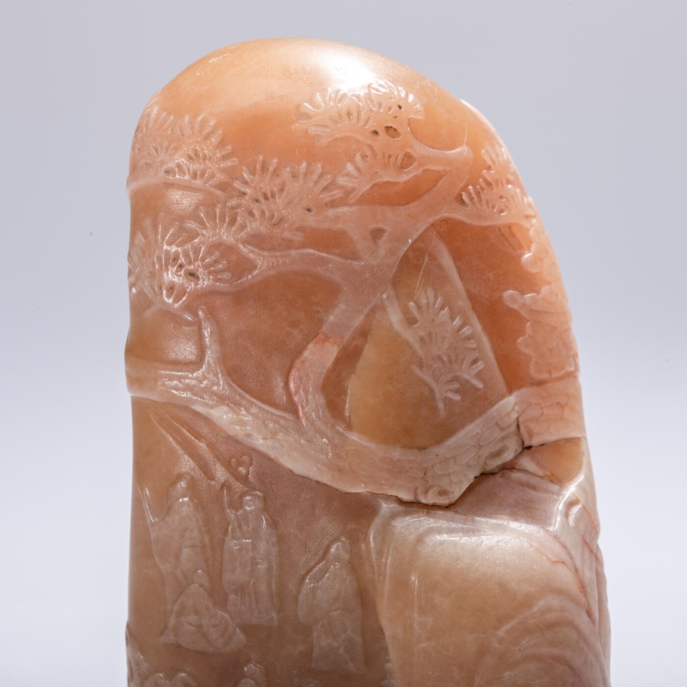 日本大阪雅和auction 2025金秋競賣會第一期 清 田黃山水人物擺件 尺寸:W:5 H:8cm