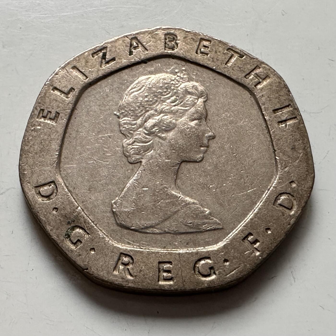 🌹外币初藏🌹🐯2025年第123场  每周二四六晚8️⃣点 接代拍 英国1982年20便士