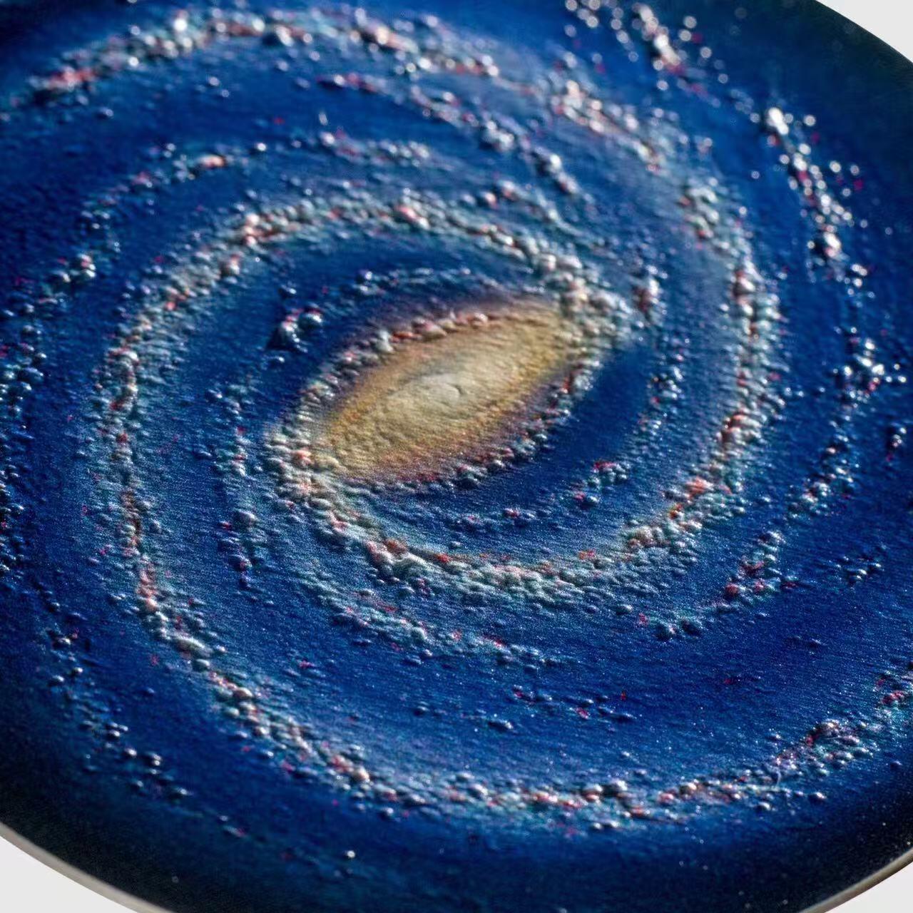 银河系 Milky Way  2022乍得发行 面值：10000中非法郎 材质：2oz银 发行量：500枚 直径：60mm  