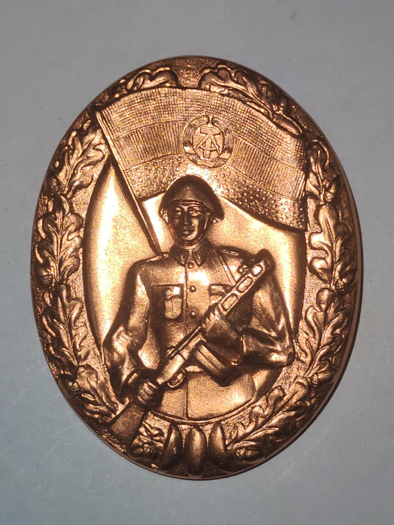 韵星假日拍卖第三十期 -- Rimey Holidays Auction 30 民主德国人民军优秀成就证章