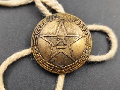 11月徽章新货项目 接下来都是精品场 欢迎关注 - 50年代的扣子