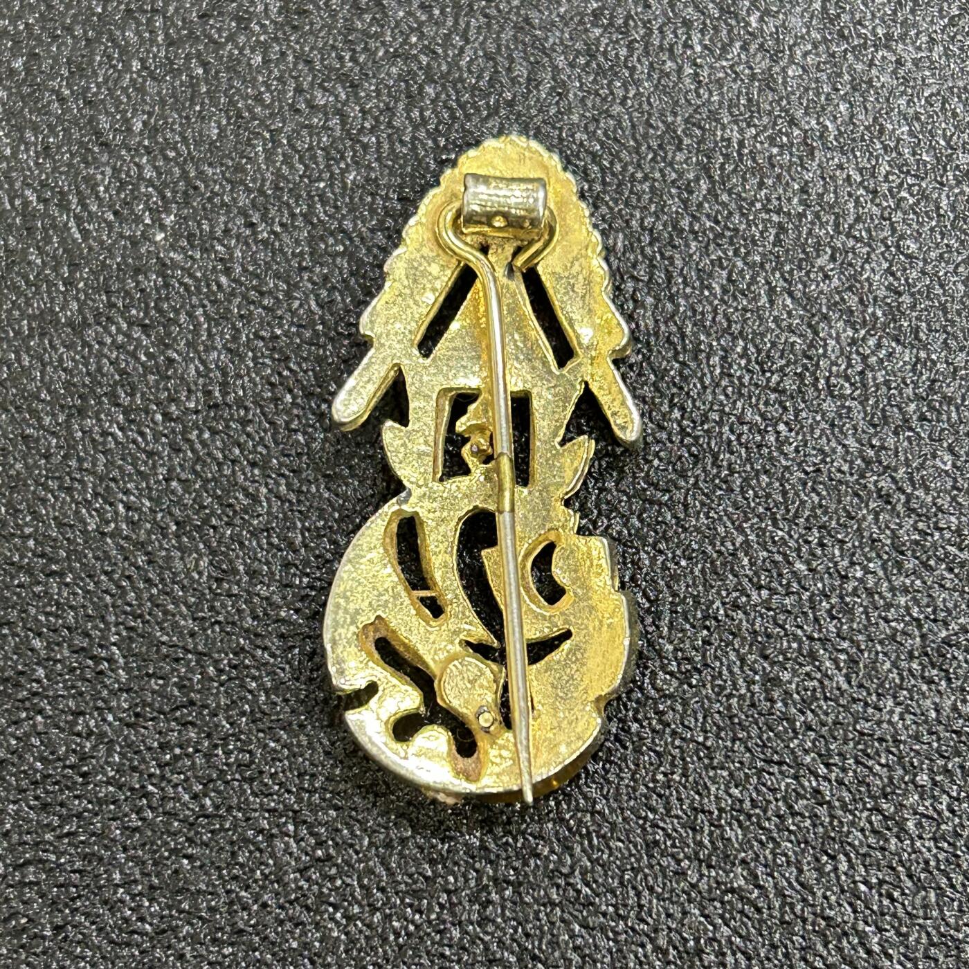 西秦中古拍卖第六十四期  泰国泰皇拉玛九世国王徽记纪念章 有瑕疵 镶钻版