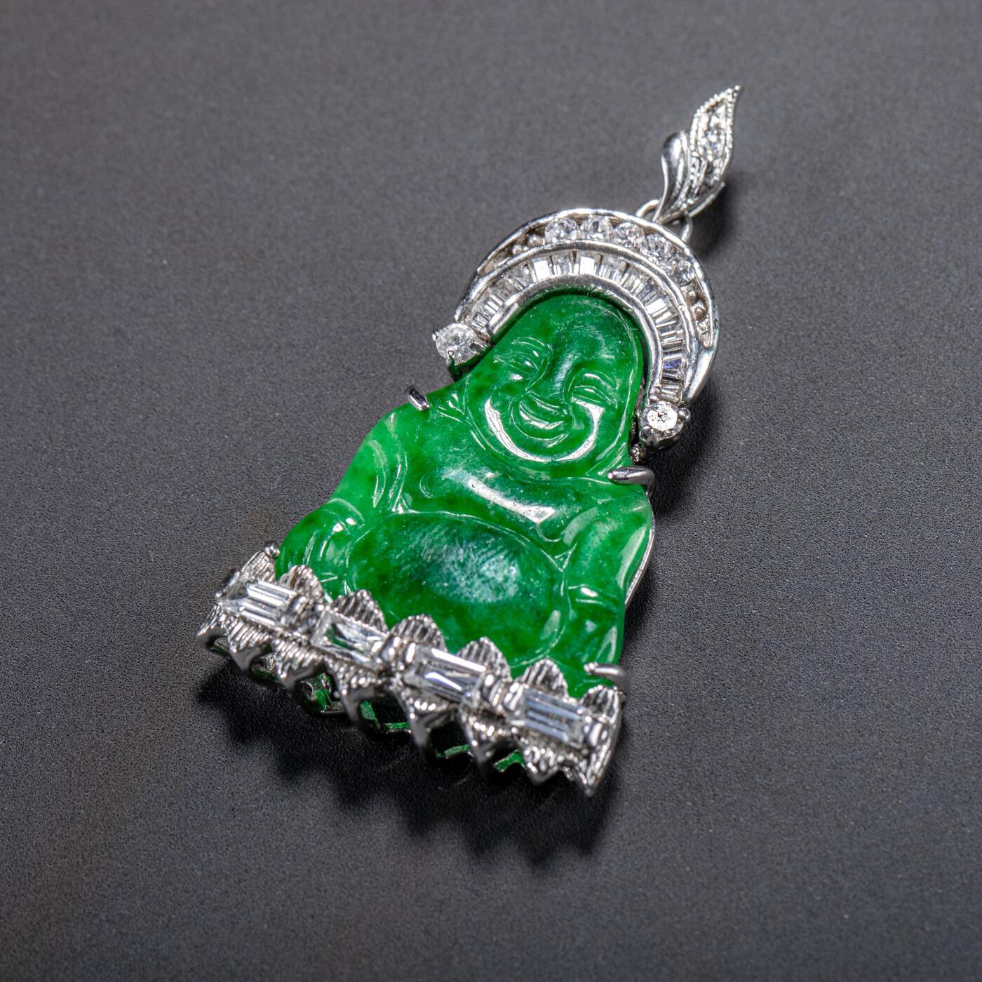 日本大阪雅和auction 2025金秋競賣會第一期 清 翡翠雕彌勒佛像 鑽飾 尺寸:W:3 H:4cm