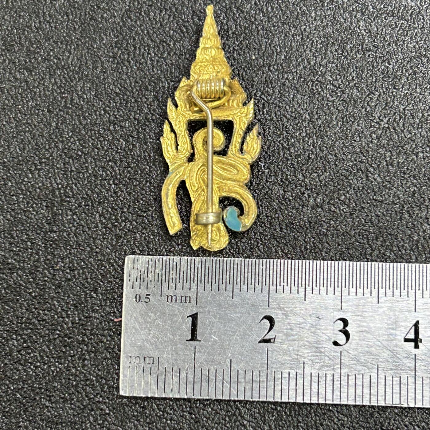 西秦中古拍卖第六十四期 泰国诗丽吉王太后皇家徽记证章