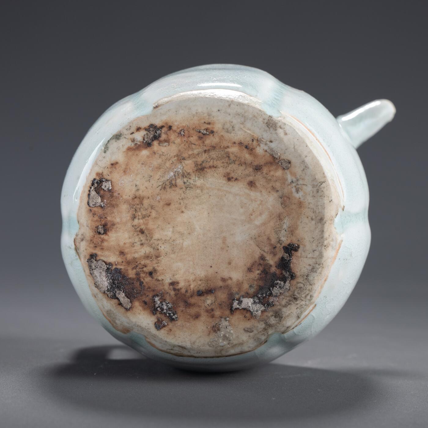 日本大阪雅和auction 2025金秋競賣會第一期 宋 湖田窯水注 尺寸:W:11 H:8.5cm