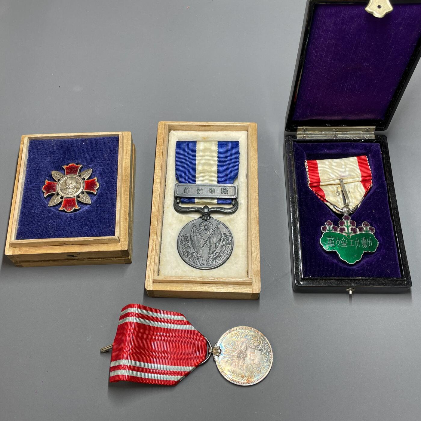 日本大阪雅和auction 2025金秋競賣會第一期 昭和 功勛榮譽勛章 4點 保真/返品不可