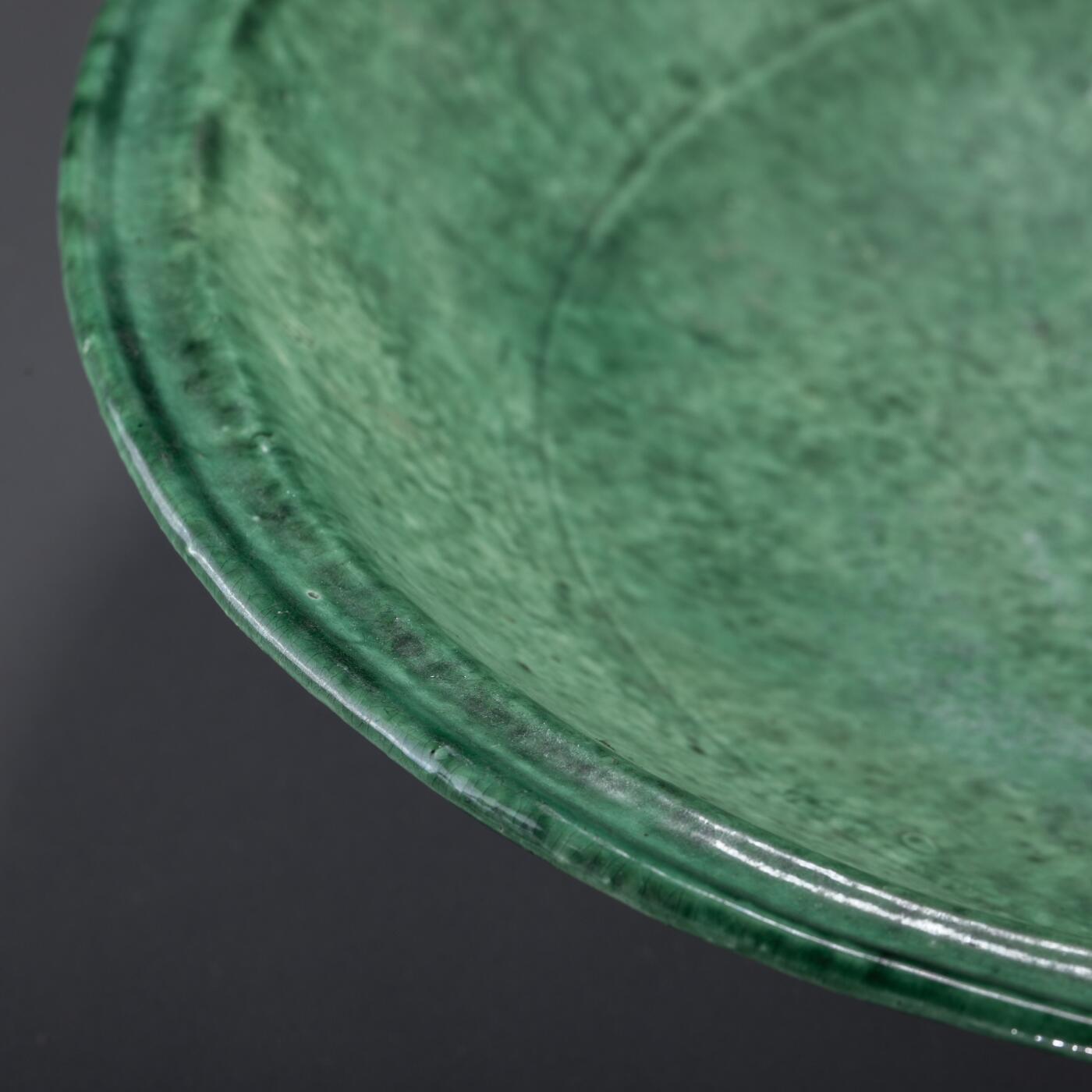 日本大阪雅和auction 2025金秋競賣會第一期 遼 綠釉折沿盤 尺寸:D:29 H:7cm