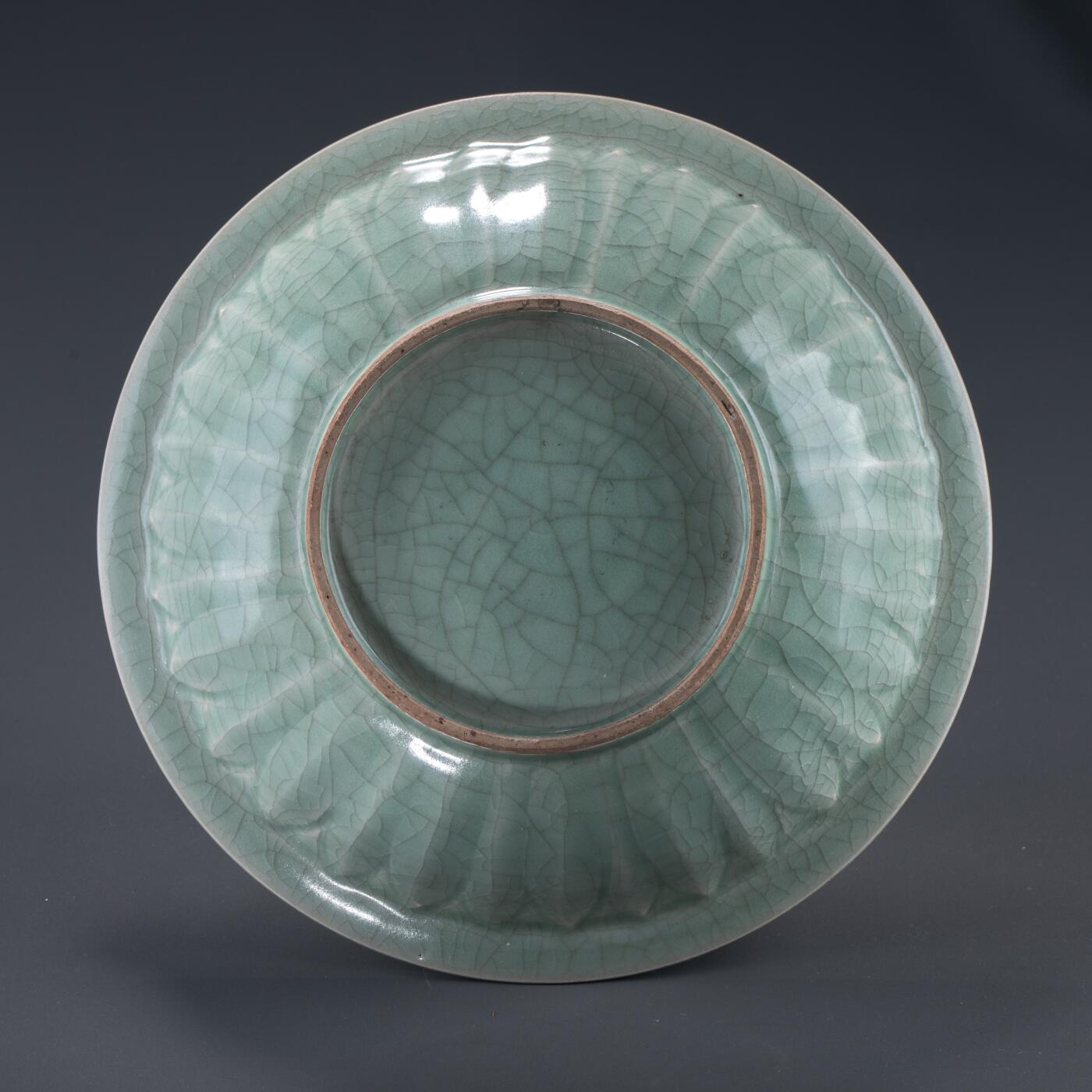 日本大阪雅和auction 2025金秋競賣會第一期 南宋 龍泉窯雙魚洗 尺寸:D:27.5 H:6.5cm