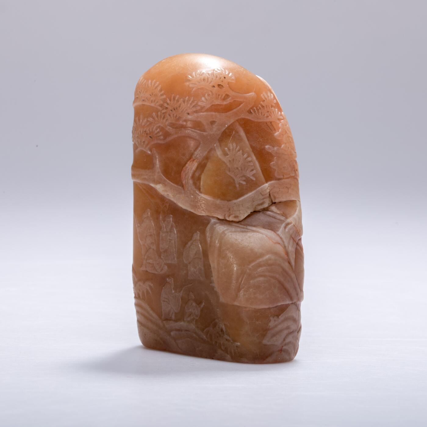 日本大阪雅和auction 2025金秋競賣會第一期 清 田黃山水人物擺件 尺寸:W:5 H:8cm