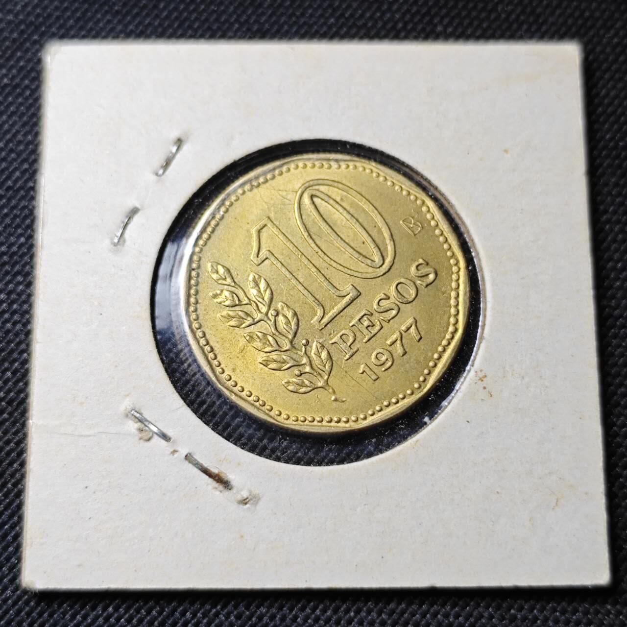 KK钱币收藏小铺  第364场  2月预留时间 周末发货  1977阿根廷10比索纪念币 不多见
