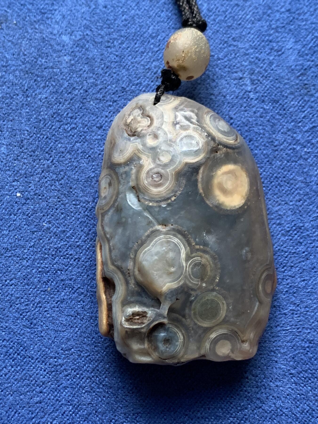 《竞宝斋》第435场 周日，周一2场连拍 （全场包邮） 龟背玛瑙手串和眼睛玛瑙吊坠各一个