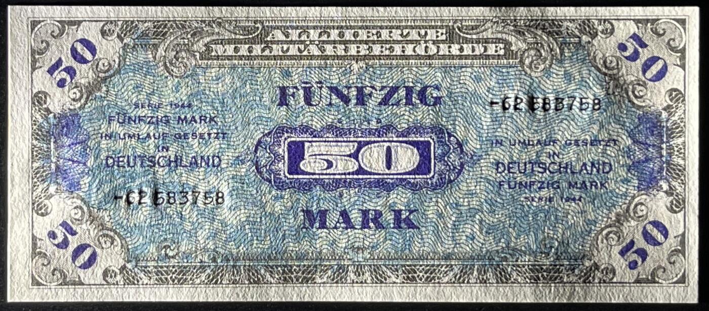 小福收藏拍卖第197期 裸钞场 本期有多张豹子号靓号 百慕大03年50元纪念钞百位号 马来亚和英属婆罗洲开国第一张纸币大冠女王 马来亚 41年1元英王乔六 法属太平洋10000法郎 捷克1000克朗纪念钞千位号  卢森堡 1000法郎  萨尔瓦多样钞 匈牙利 法罗群岛 危地马拉等多国精美纸币 德国 盟军占领 1944年 50马克 尾8 unc