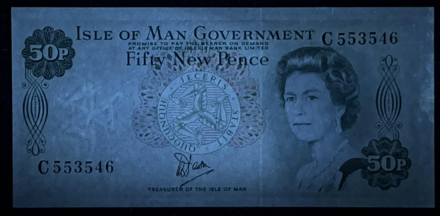 小福收藏拍卖第197期 裸钞场 本期有多张豹子号靓号 百慕大03年50元纪念钞百位号 马来亚和英属婆罗洲开国第一张纸币大冠女王 马来亚 41年1元英王乔六 法属太平洋10000法郎 捷克1000克朗纪念钞千位号  卢森堡 1000法郎  萨尔瓦多样钞 匈牙利 法罗群岛 危地马拉等多国精美纸币 马恩岛 1979年 50便士 紫外边缘有潮 unc