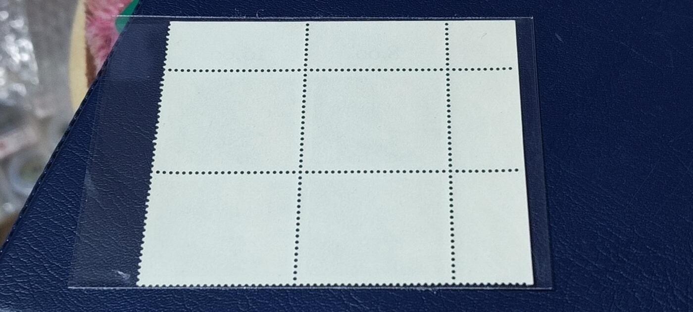 德国邮票专场，都是四方联人物题材 德国邮票四方联一张，1987年发行，联邦德国总理艾哈德诞生90周年。品相如图