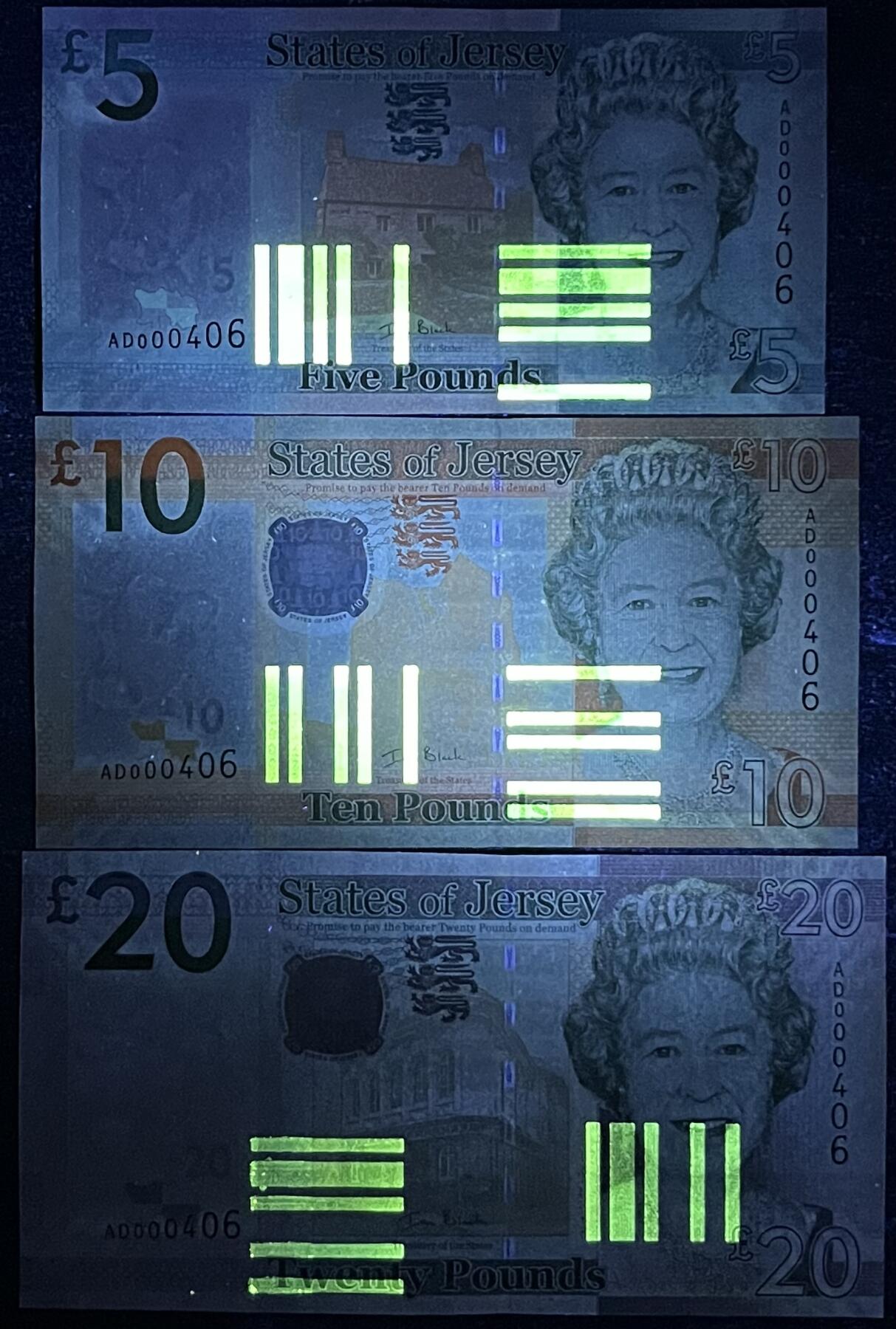 小福收藏拍卖第197期 裸钞场 本期有多张豹子号靓号 百慕大03年50元纪念钞百位号 马来亚和英属婆罗洲开国第一张纸币大冠女王 马来亚 41年1元英王乔六 法属太平洋10000法郎 捷克1000克朗纪念钞千位号  卢森堡 1000法郎  萨尔瓦多样钞 匈牙利 法罗群岛 危地马拉等多国精美纸币 泽西岛 2010年 5 10 20镑 AD首冠 全同数3百位小号406号  unc