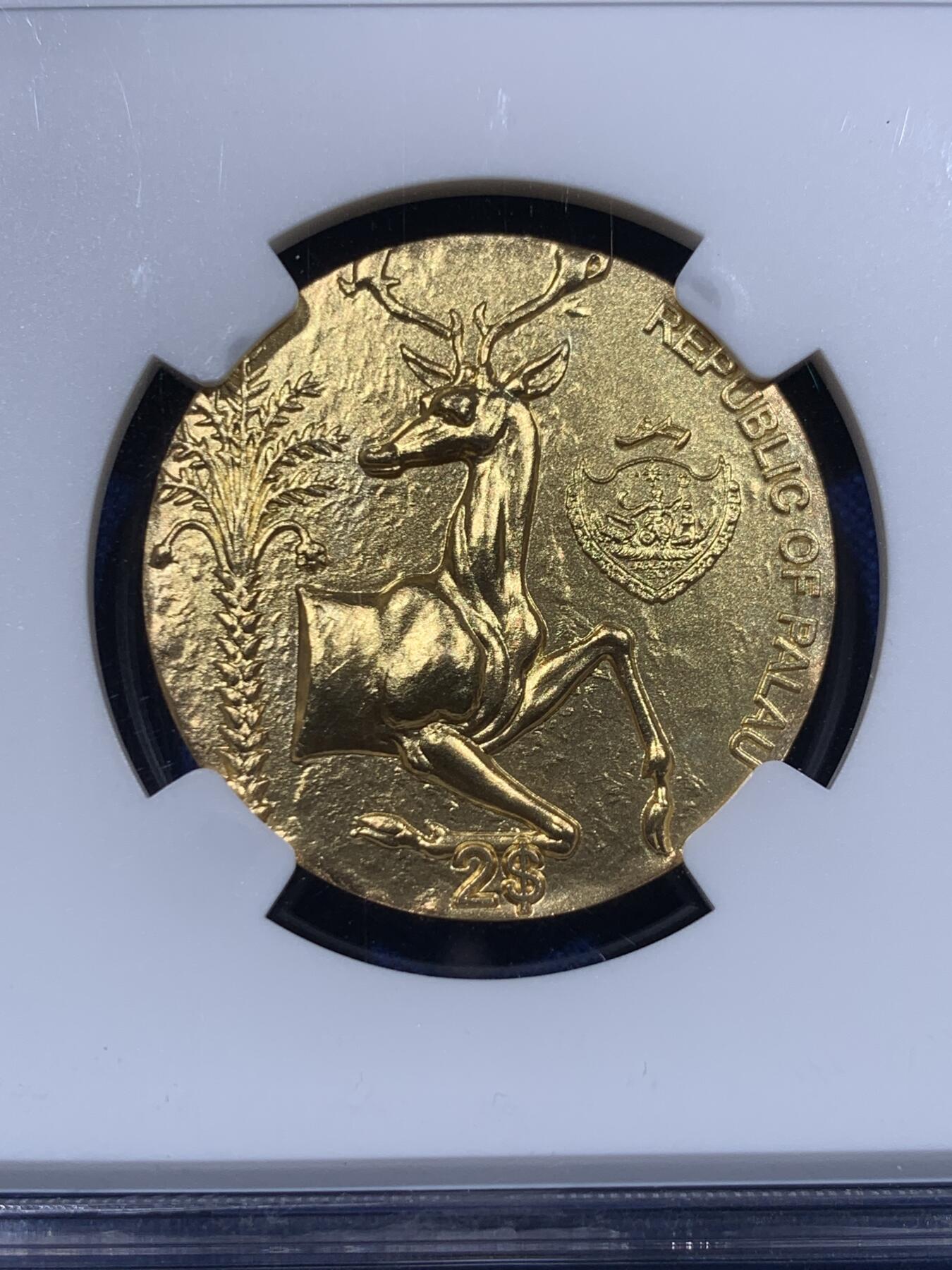 《竞宝斋》第435场 周日，周一2场连拍 （全场包邮） NGC MS70 帕劳蜜蜂-雄鹿镀金银币，寓意一路甜甜蜜蜜，复刻珍稀古币，采用智能造币技术，超高浮雕，实物精美，视觉冲击强，NGC首期蓝标，满分，带原盒原证书。