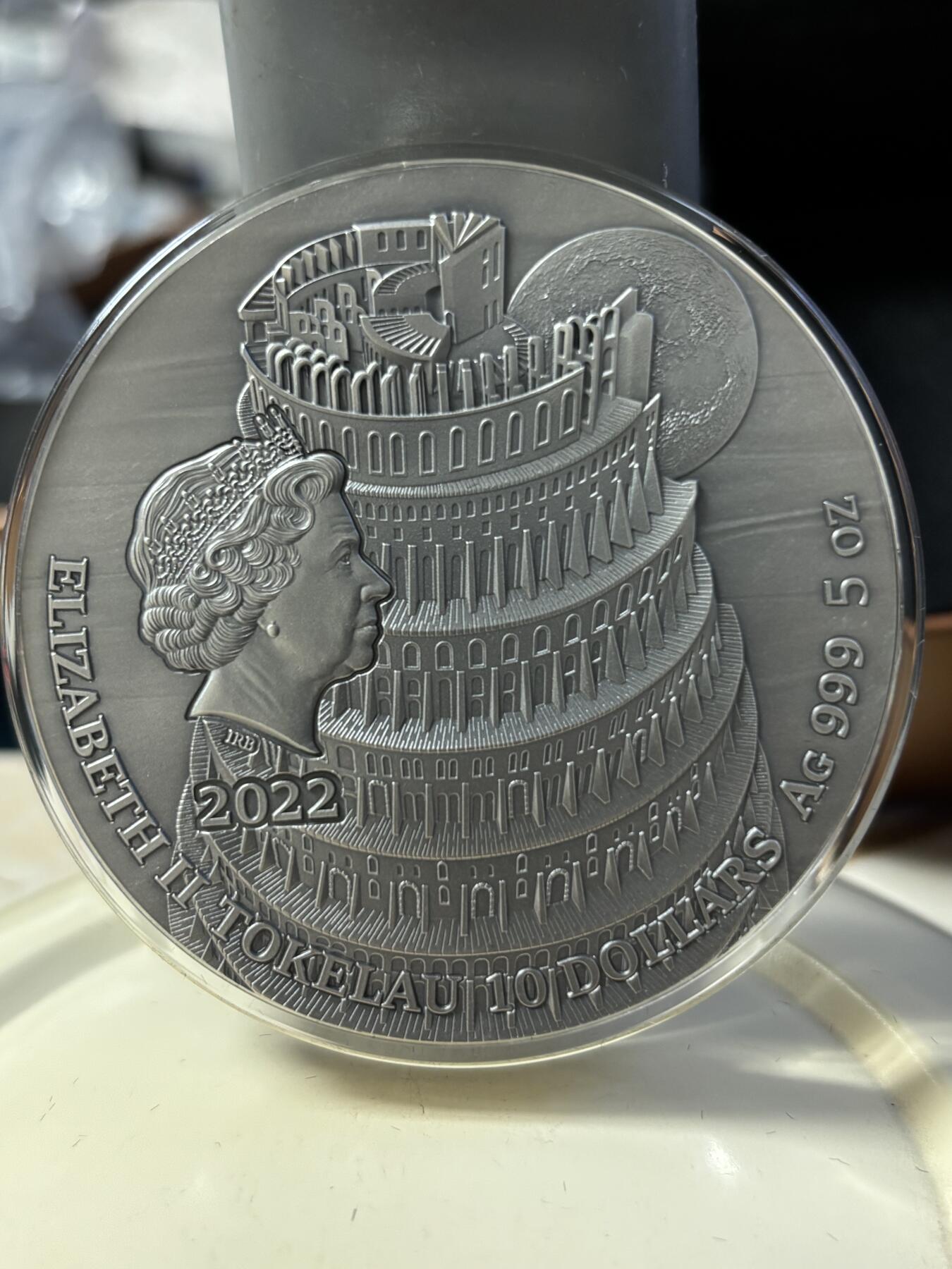 第181期拍卖 托克劳2022年巴别塔通天塔5盎司高浮雕纪念彩色银币，999银，发行量299枚，