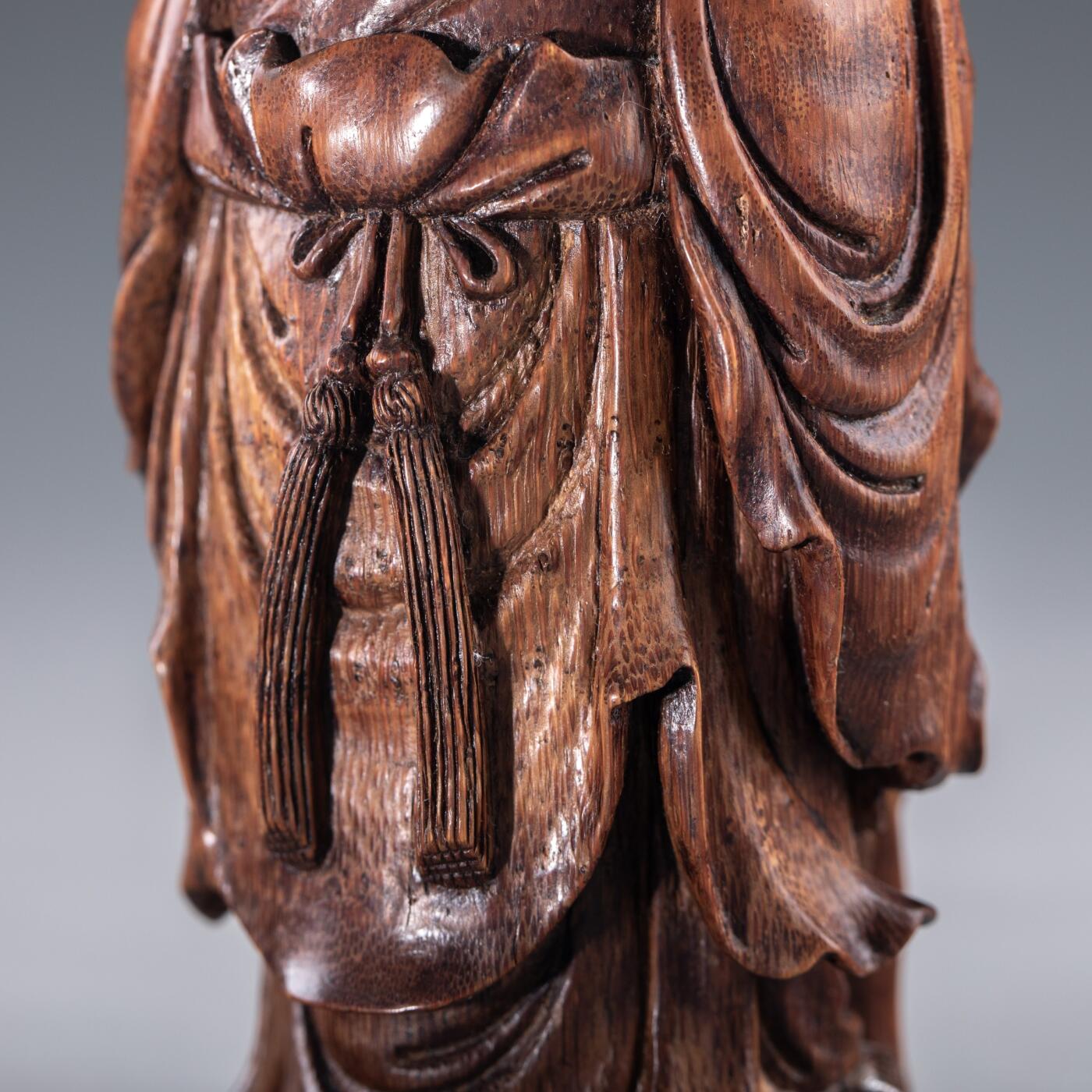 日本大阪雅和auction 2025金秋競賣會第一期 清 竹根人物 尺寸:W:7 H:18cm 備註:木箱