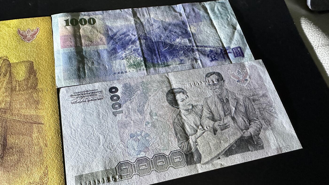 《外钞收藏家》第五百八十一期（畅拍场）（本平台长期征集拍品、欢迎藏友们联系合作） 泰国纪念钞2张、卡塔尔纪念钞1张全新+500台币、1000泰铢非全新 五张一起