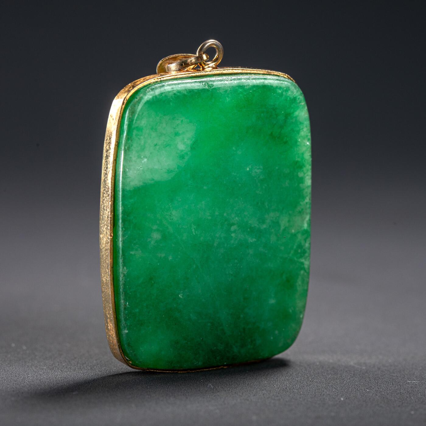 日本大阪雅和auction 2025金秋競賣會第一期 翡翠 金細工 喜上枝頭 尺寸:L:4 W:3cm