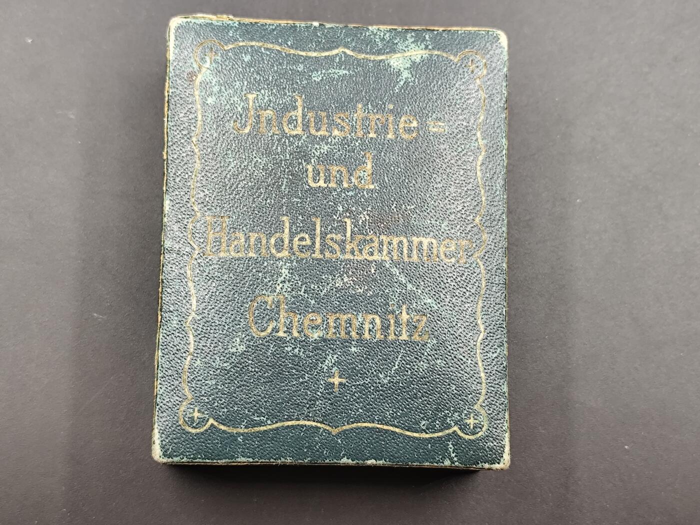11月徽章新货项目 接下来都是精品场 欢迎关注 原盒稀少一战期间 开姆尼兹商会劳动忠诚奖章
