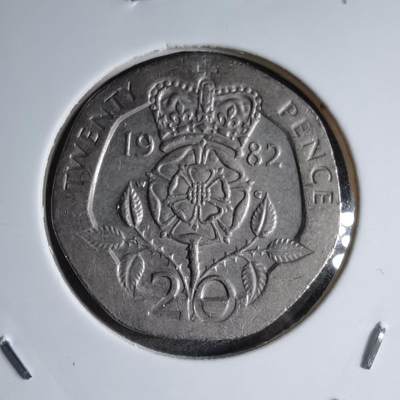 沼泽如烟--第890场 - 英国1982年20便士