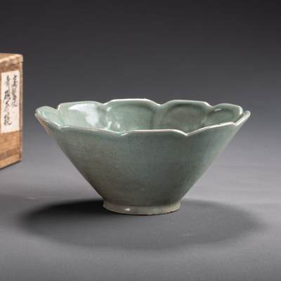 日本大阪雅和auction 2025金秋競賣會第一期 - 高麗茶盞 尺寸:D:13.5 H:5.5cm 備註:木箱