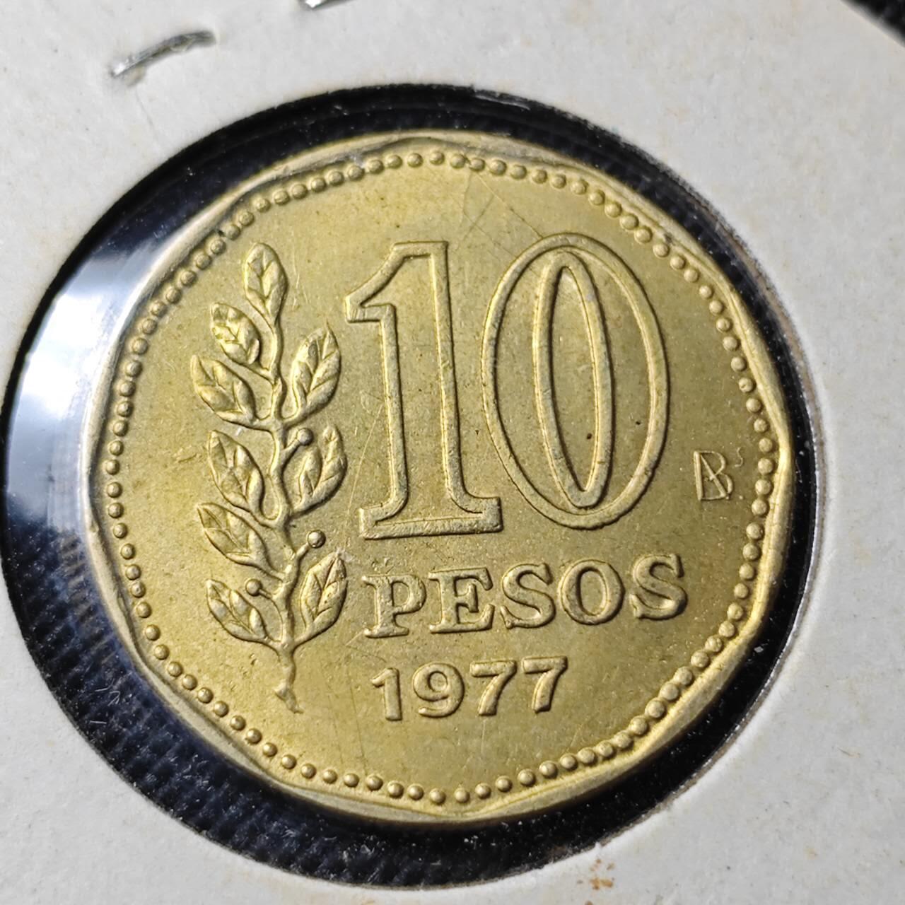 KK钱币收藏小铺  第364场  2月预留时间 周末发货  1977阿根廷10比索纪念币 不多见