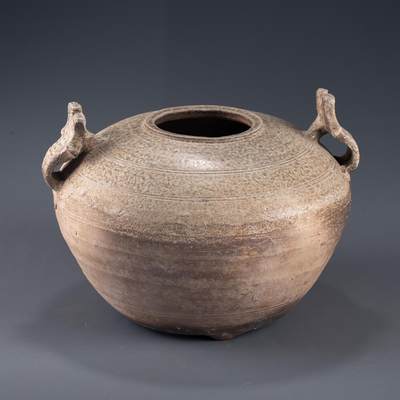 日本大阪雅和auction 2025金秋競賣會第一期 - 漢 灰陶獸耳壺 尺寸:W:28 H:20cm