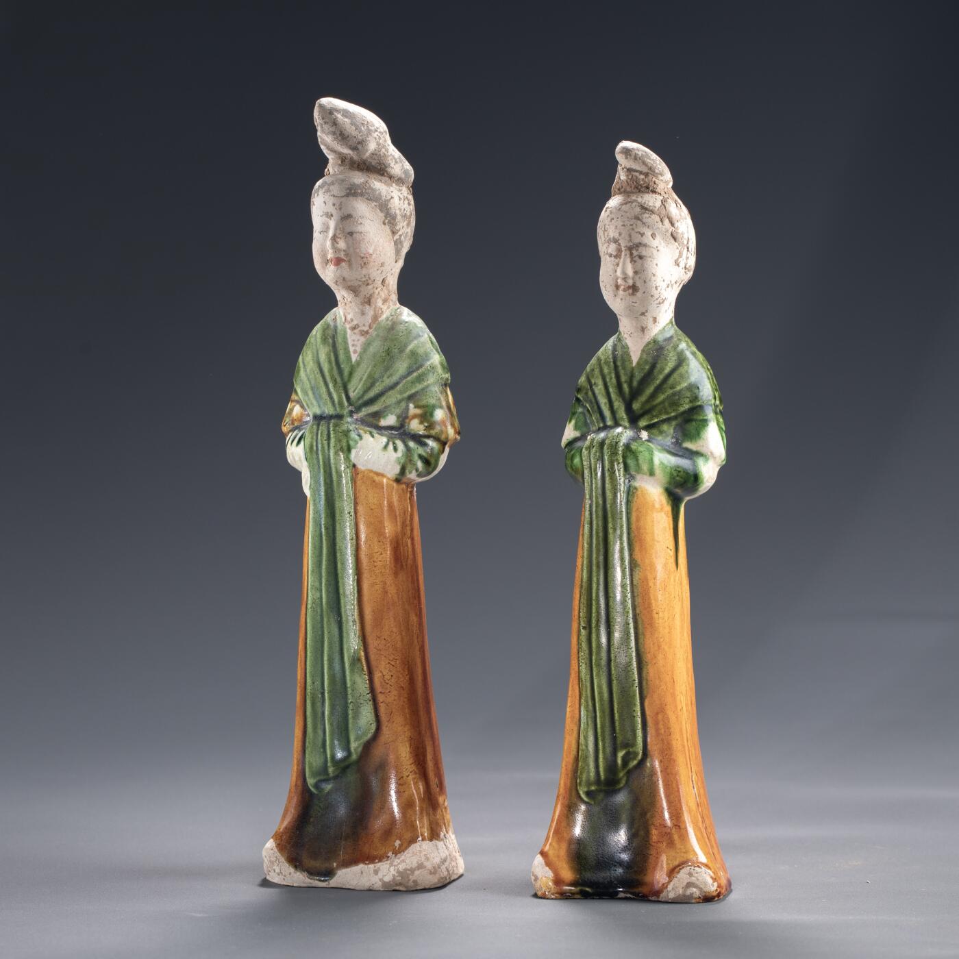 日本大阪雅和auction 2025金秋競賣會第一期 唐 三彩婦人佣 一對 尺寸:W:5 H:23 x2cm