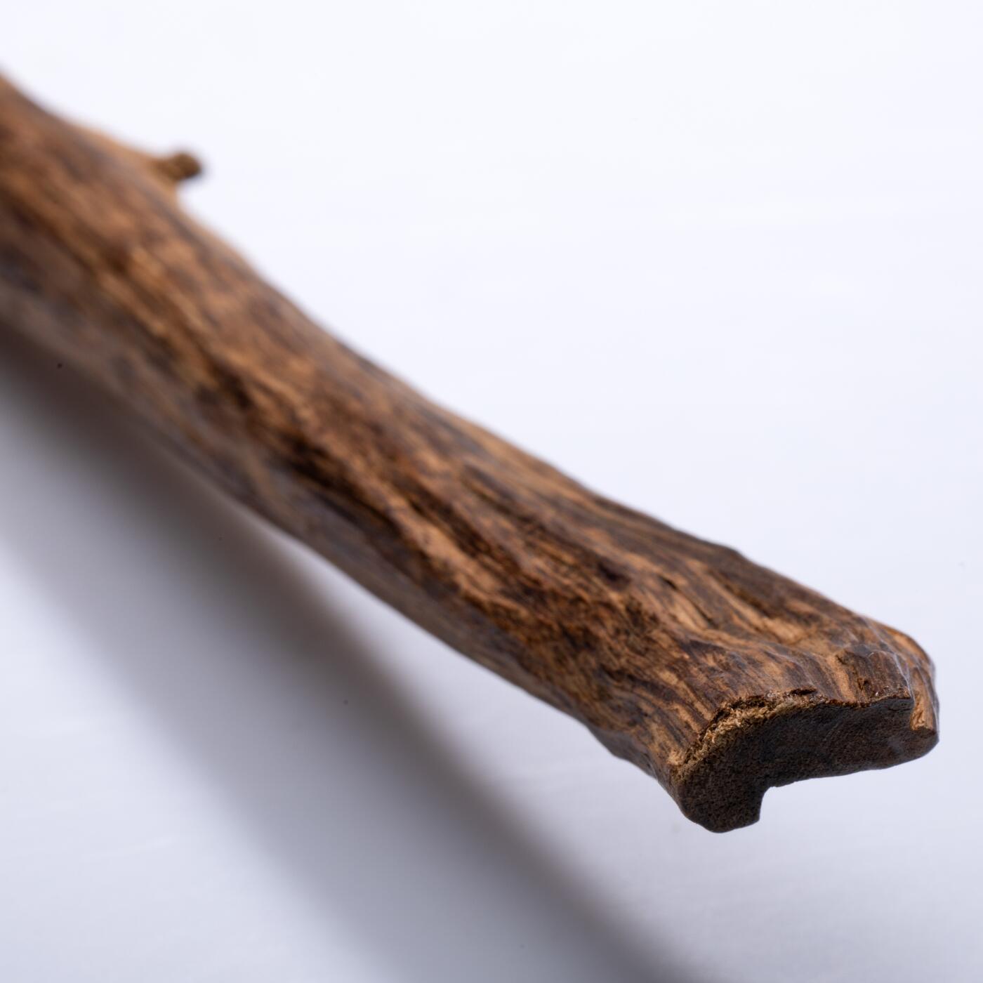 日本大阪雅和auction 2025金秋競賣會第一期 松隠軒 志野流/御家流 伽羅沈香 尺寸:重:79g 備註:木箱