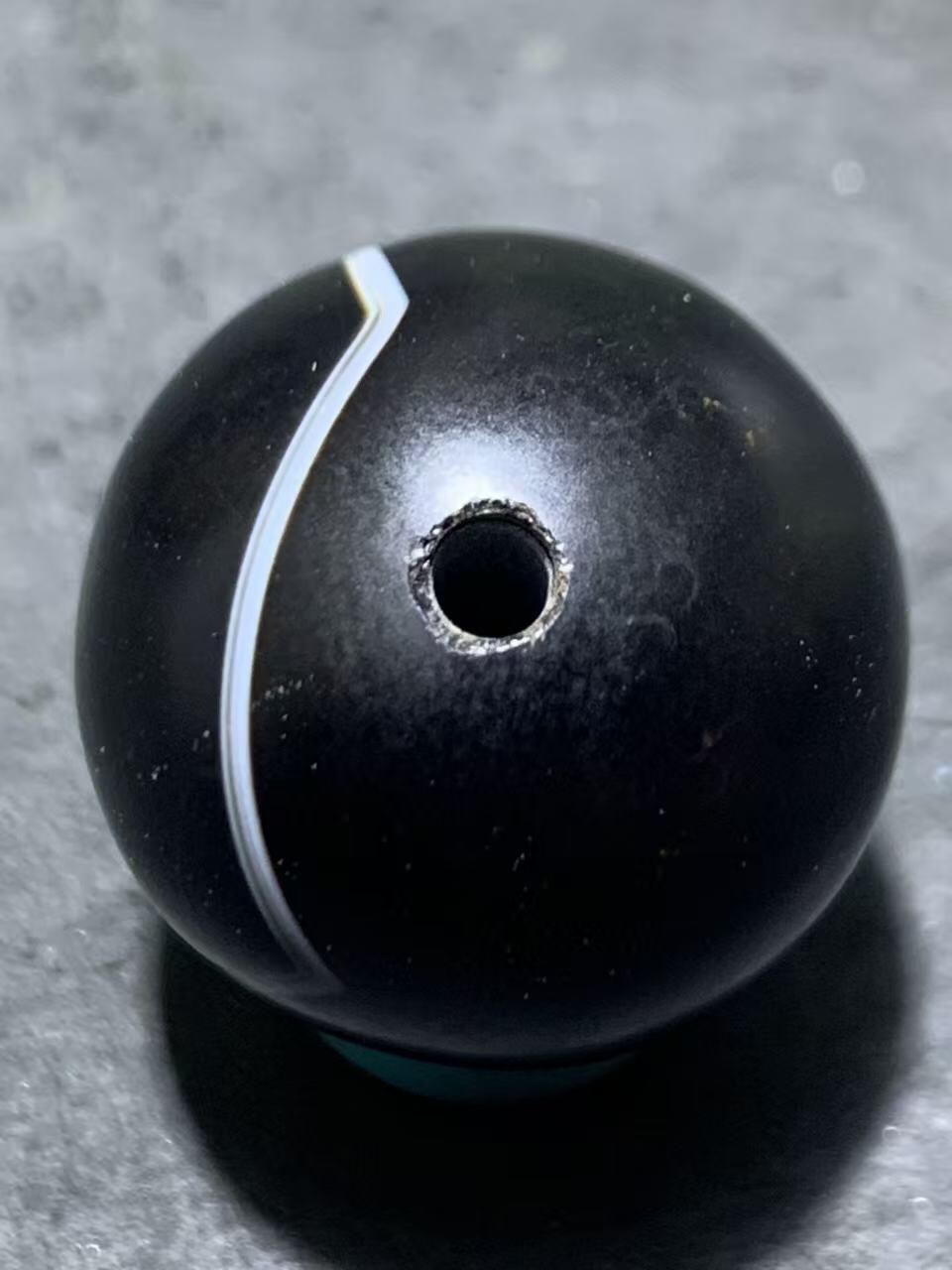 天眼药师玛瑙通货随形圆珠一颗！