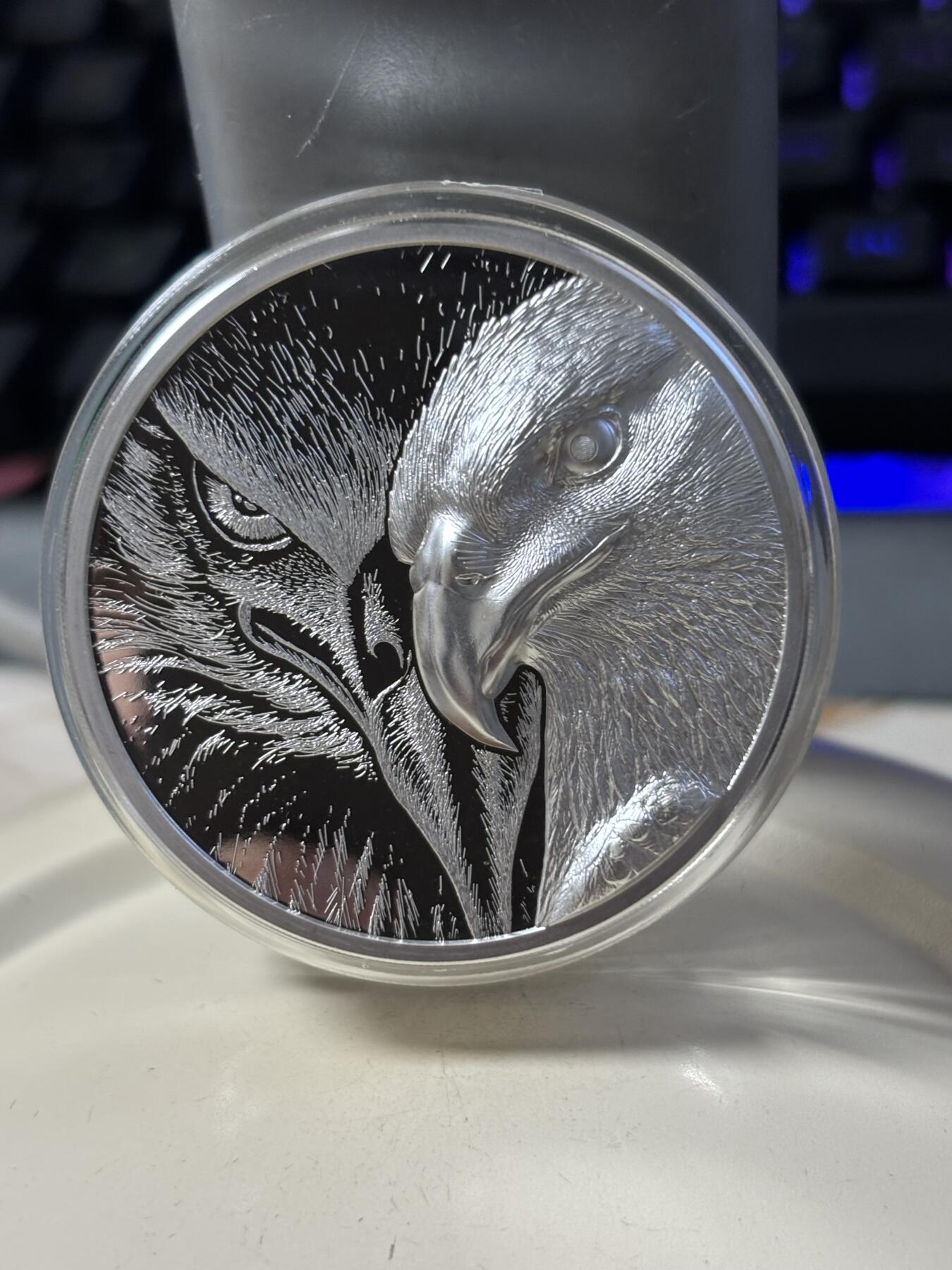 第181期拍卖 蒙古2020年雄鹰3盎司双面高浮雕精制纪念银币，999银，发行500枚